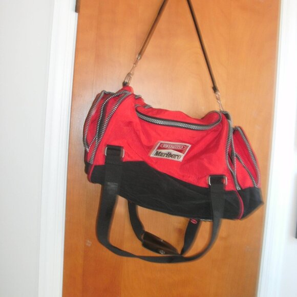 Vintage Collectible 90s Marlboro Unlimited Red & Black Duffel Bag Multi Pockets - Picture 2 of 8